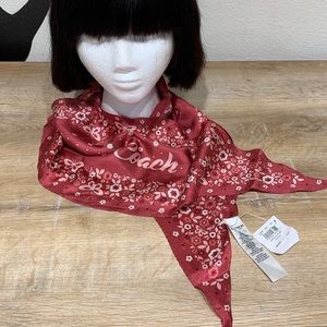 NWT Coach Floral Print Silk Diamond Scarf